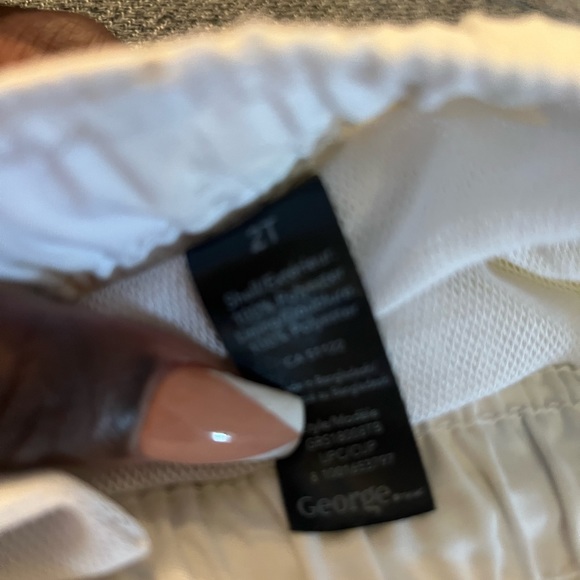 Well loved swim suit for boys 2T - Picture 3 of 4